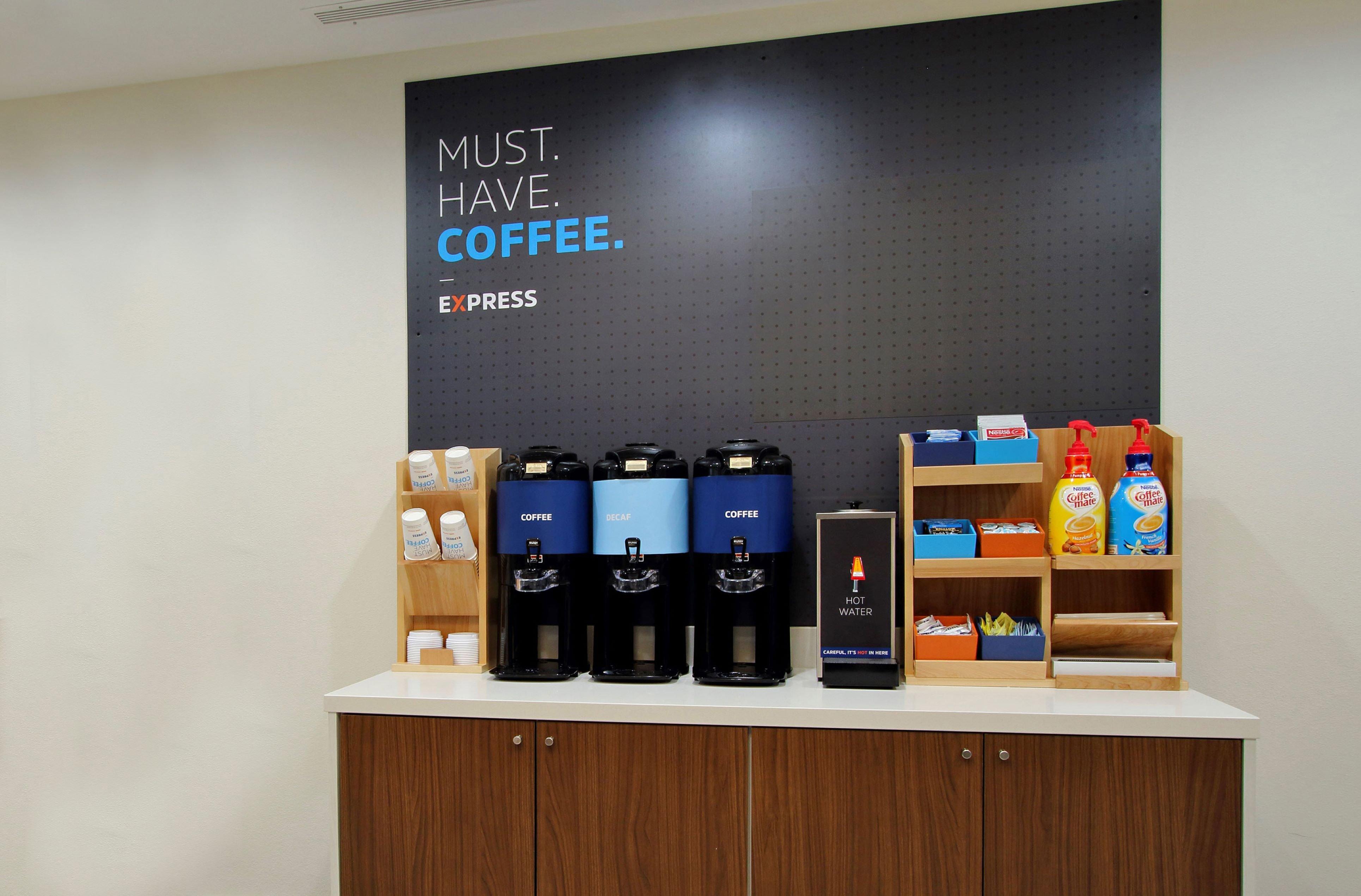 Express & - Woodlands Area By Ihg Hotel 3*