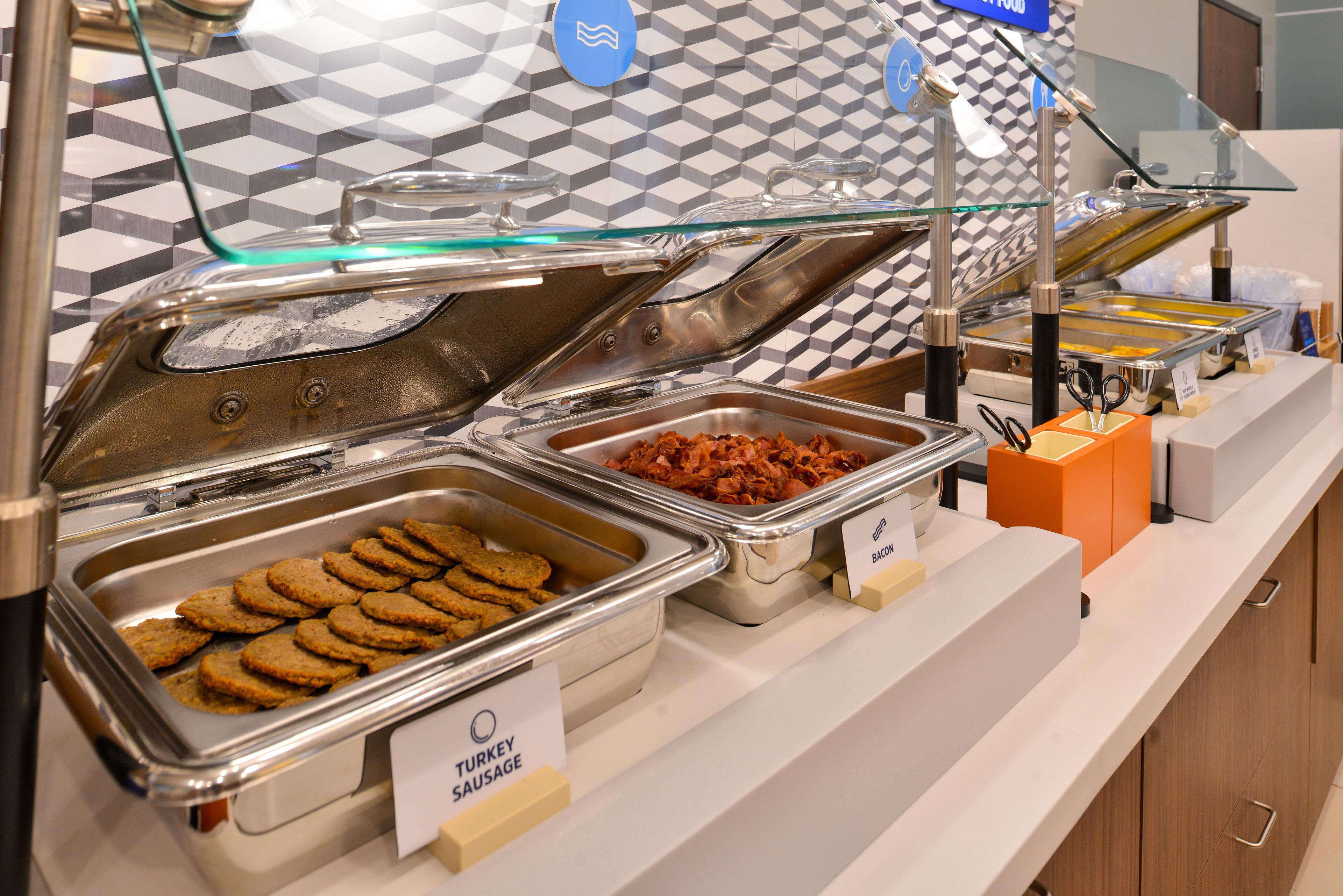 Express & - Woodlands Area By Ihg Hotel