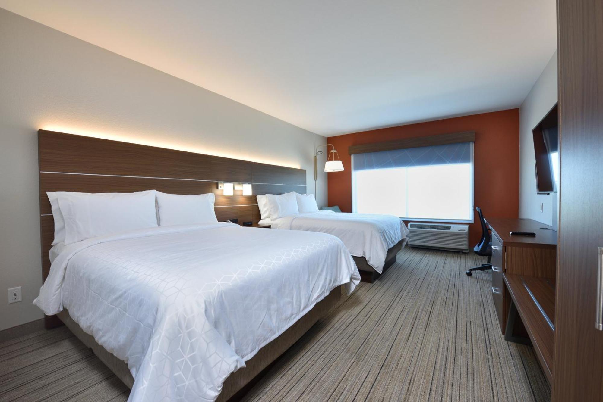 Express & - Woodlands Area By Ihg